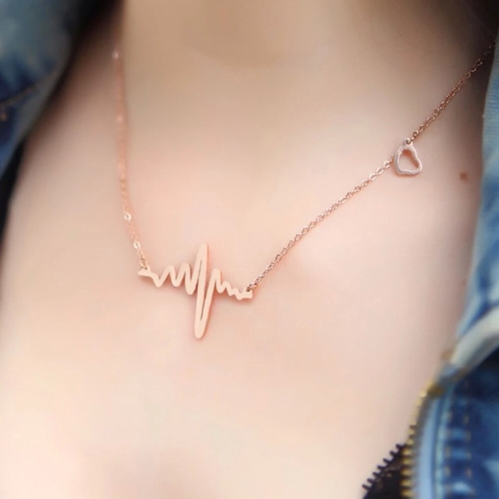 heartbeat necklace - Picture 1 of 6